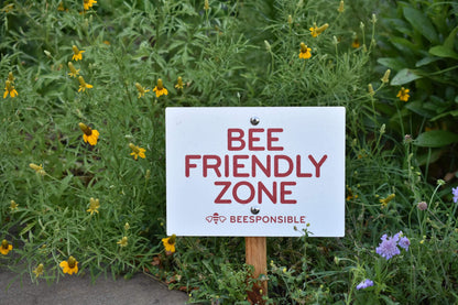 Garden Sign: Bee Friendly Zone (11x8")
